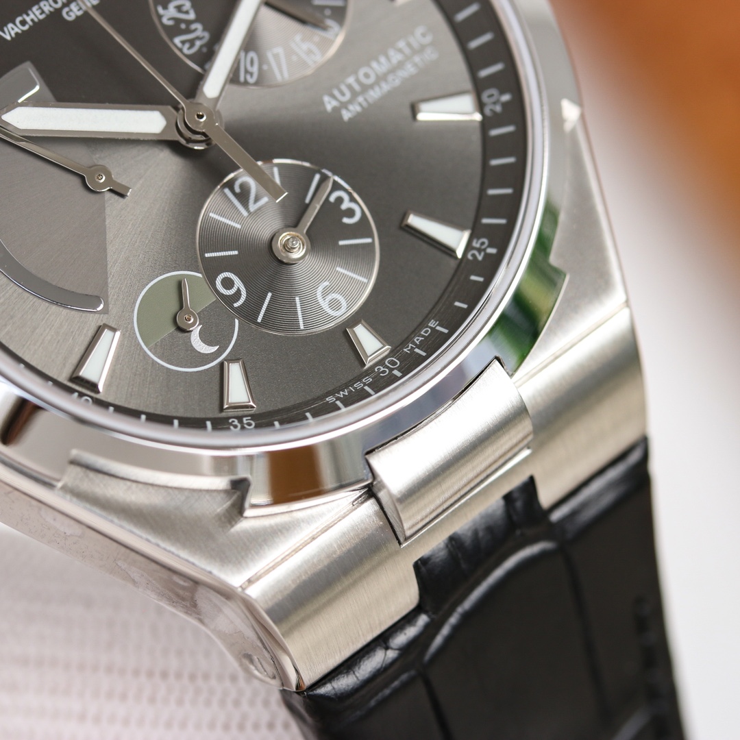 Vacheron Constantin Overseas Series 47450/000W-9511