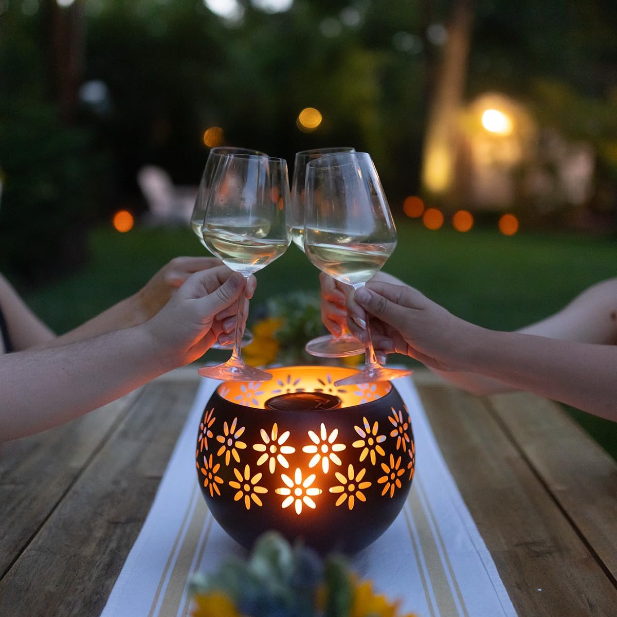💖Last Day 49% OFF💖Decorative Metal Solar Patio Light with Flickering Flame