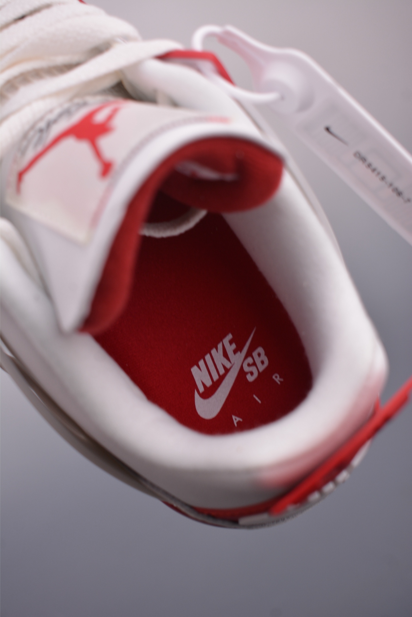 Nike SB x Jordan Air Jordan 4 Varsity Red DR5415-106