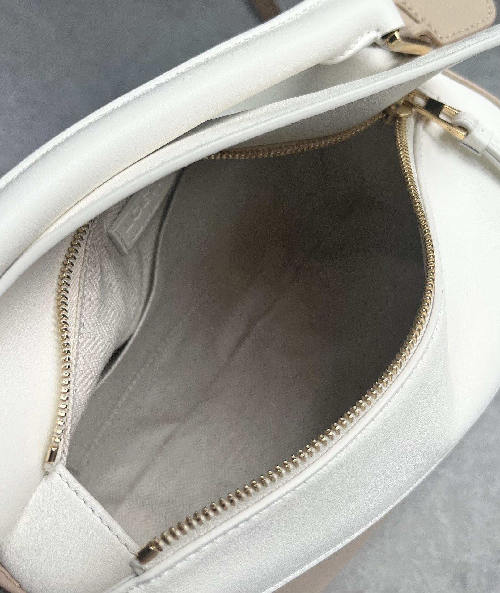 Loewe suede colorblocked zzle bag 0681