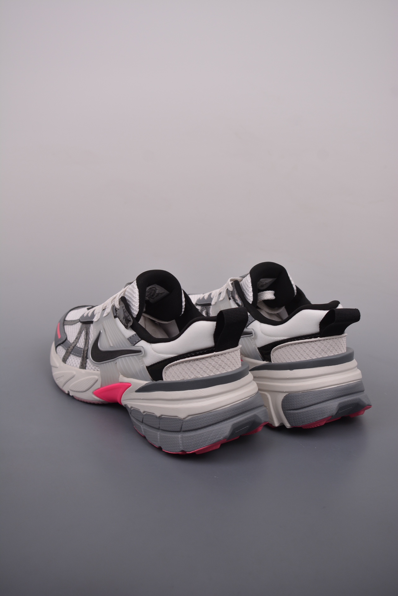 Nike Wmns V2K Runtekk LowWhite Grey Pink FZ5061-100