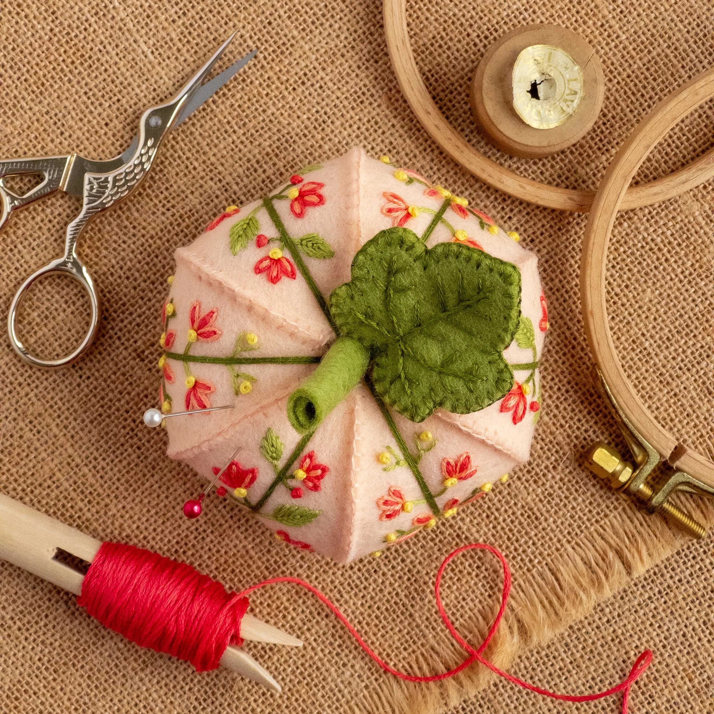 🔥LAST DAY 50% OFF🔥DIY Pumpkin Embroidered Felt Ornament Kit