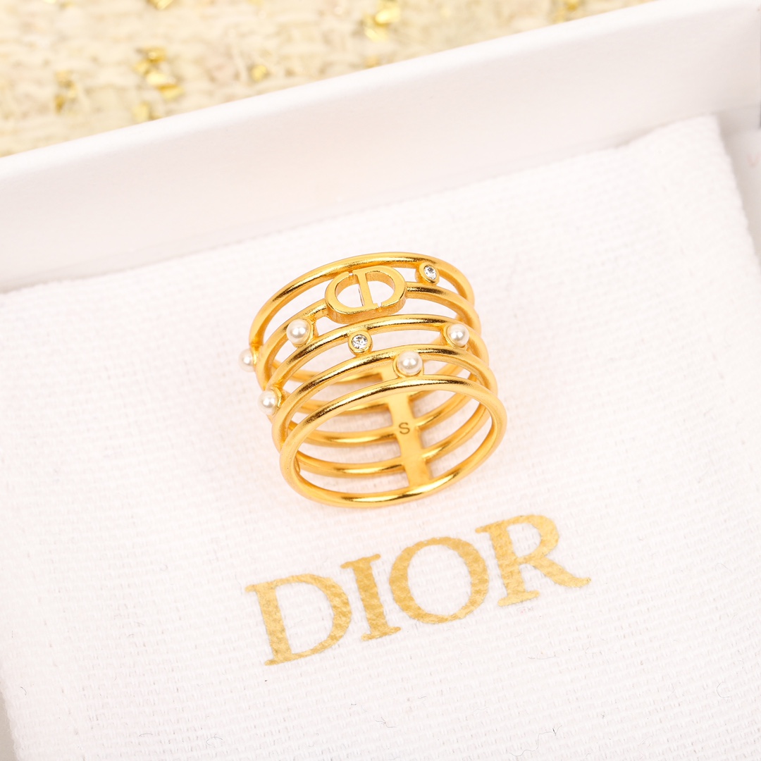 Dior circle ring