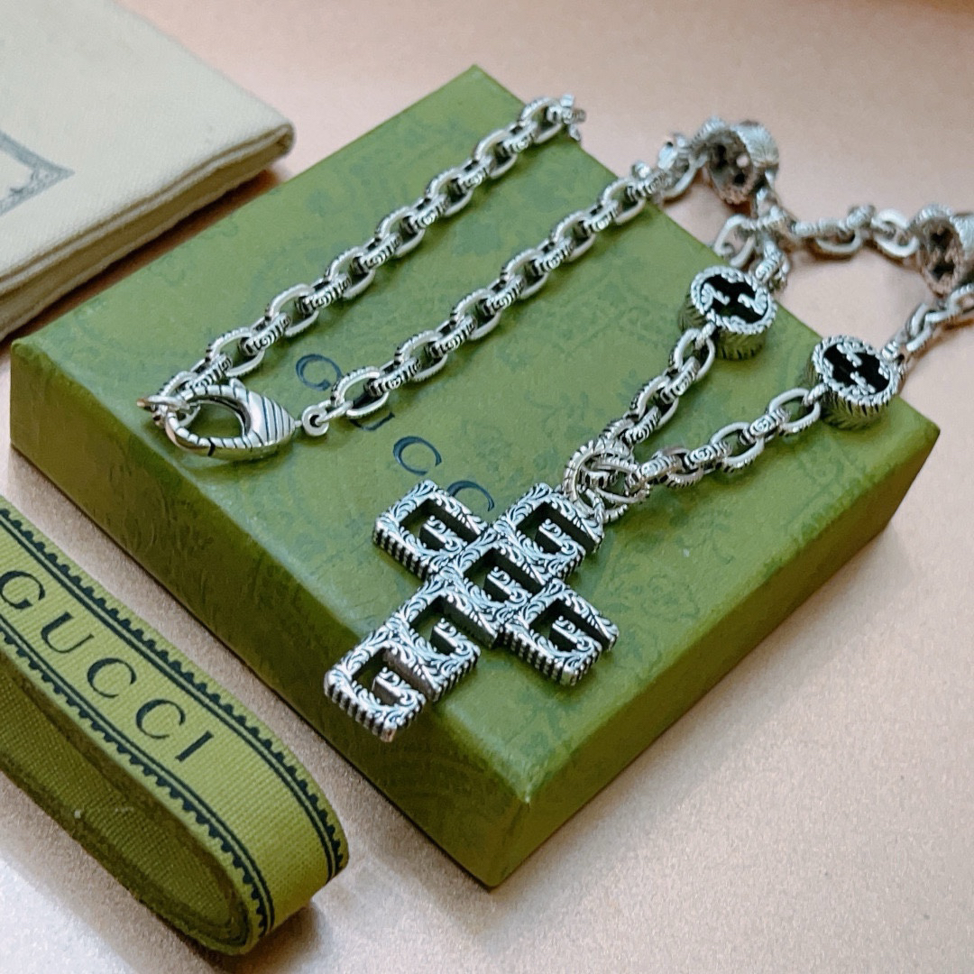 Gucci Anger Forest series new GG cross vintage necklace
