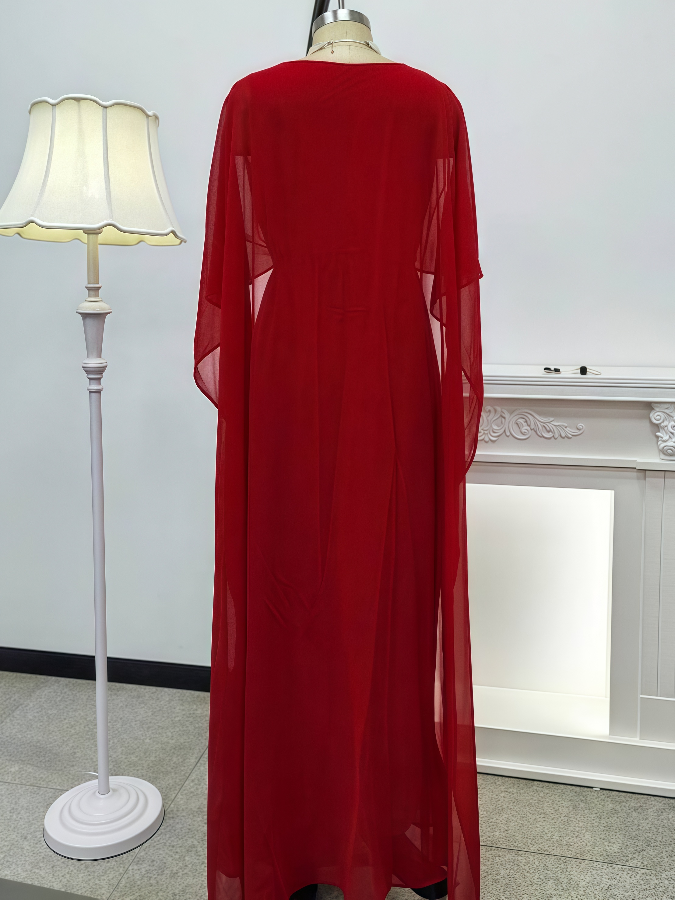 V-neck Sparkling Waist Seal Diamond Queen Style Dress