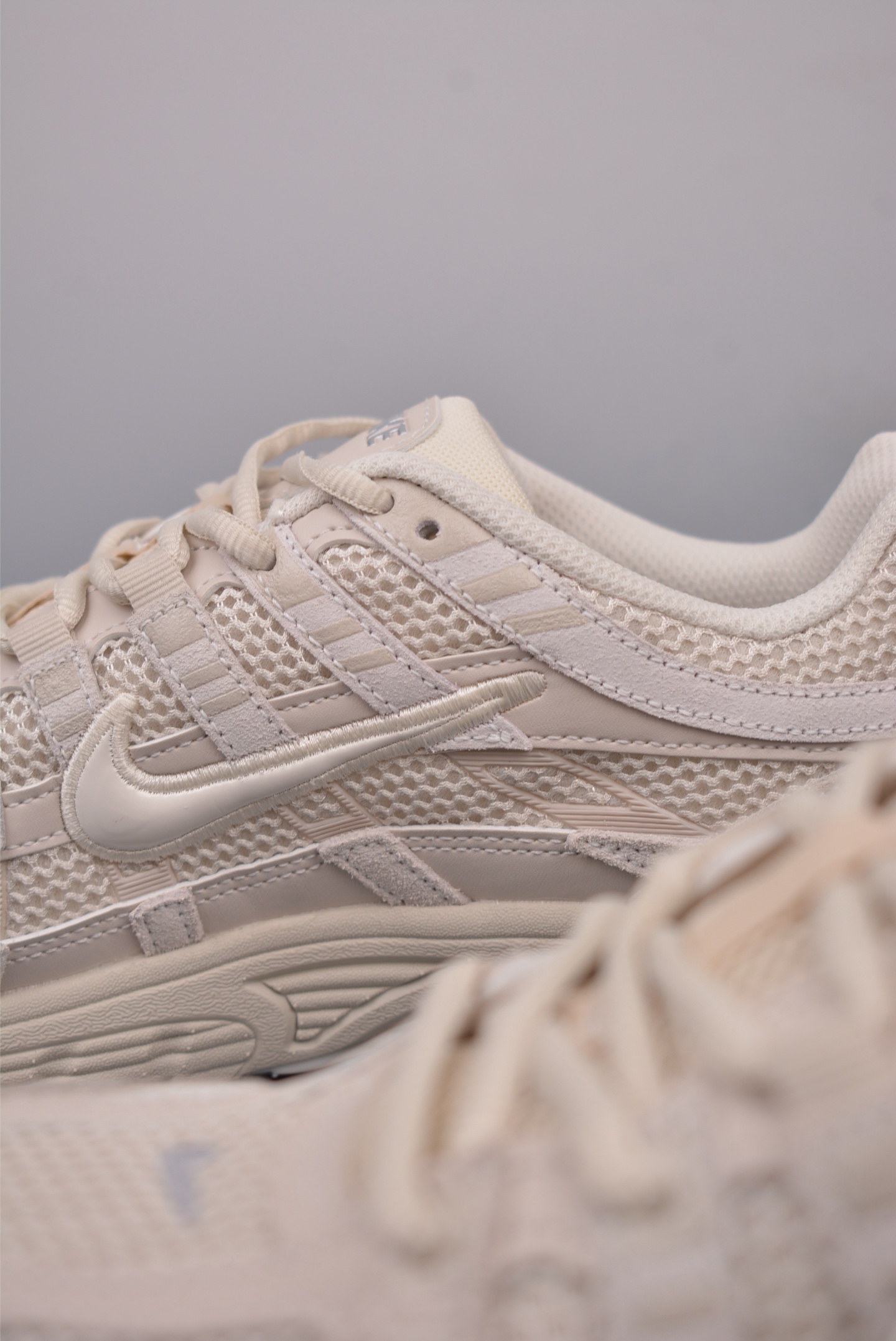 Nike Initiator Running Off-White HF0015-100