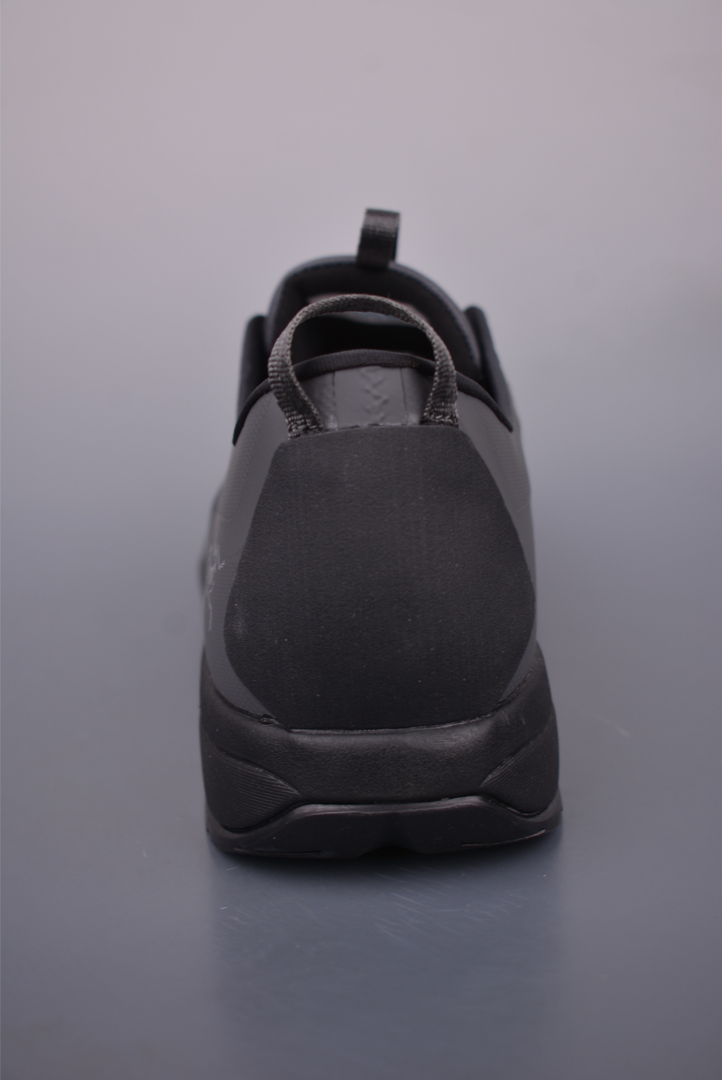 Arc'teryx Konseal LT W sports shoes 