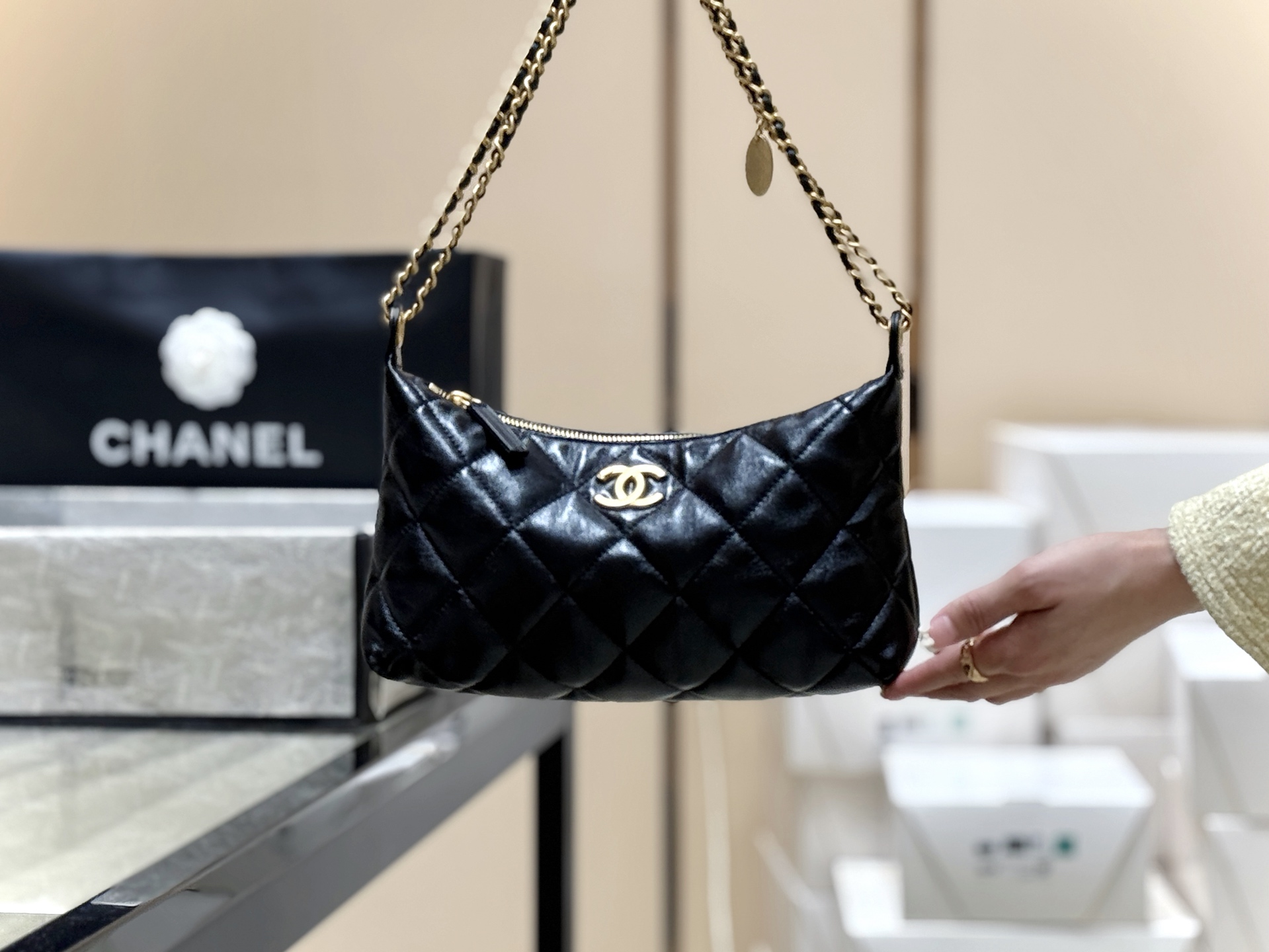 Chanel 25S spring and summer series hobo underarm bag AS5528 00118
