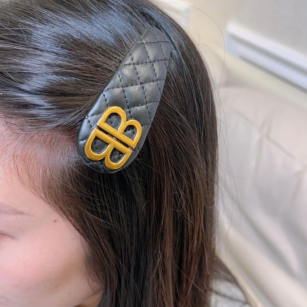 Balenciaga hairpin double B letter hairpin
