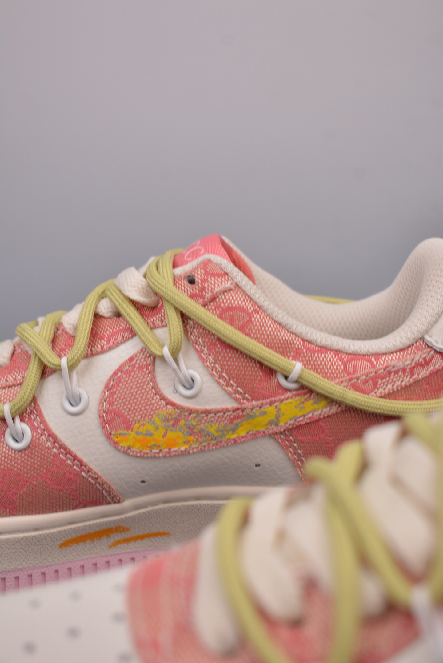 Nike Air Force 1 Low Bugs Bunny Pink White BD0077-666