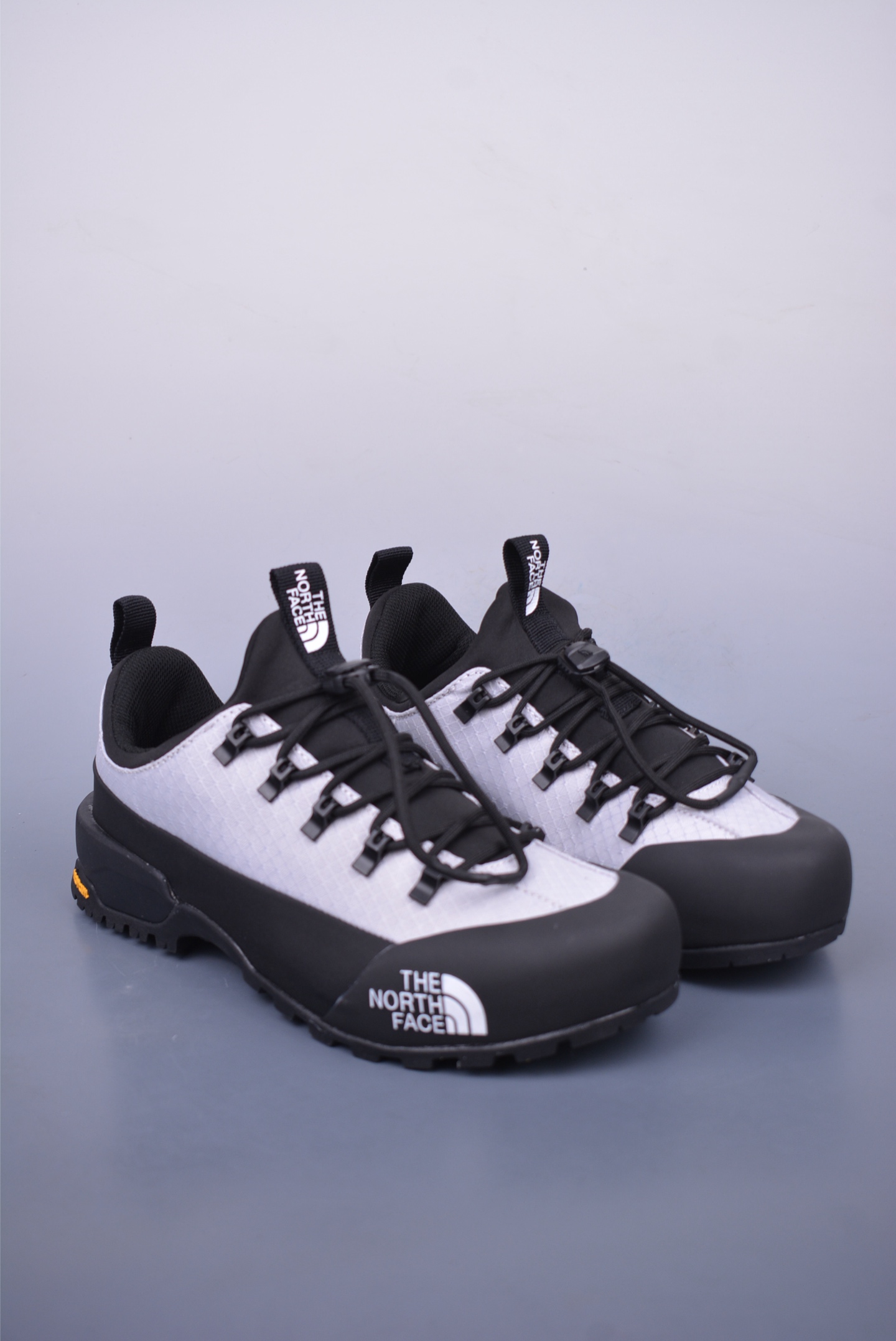 The North Face Glenclyffe Low Sneakers Black and White NF0A817B