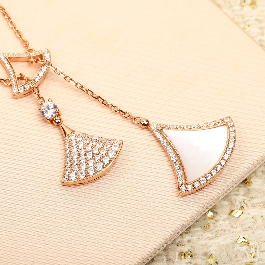 Bulgari fan-shaped double-layer necklace