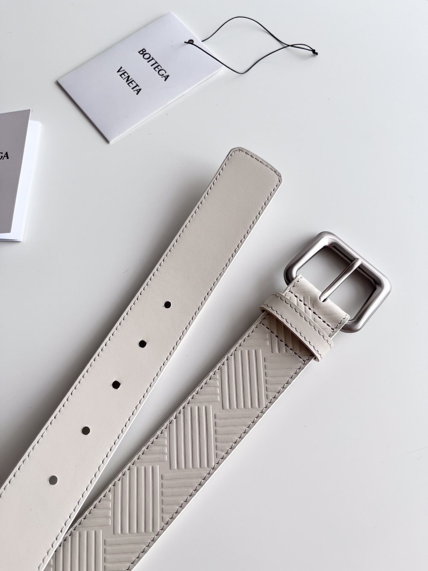 Bottega Veneta embossed cowhide double-sided belt 3.5cm wide