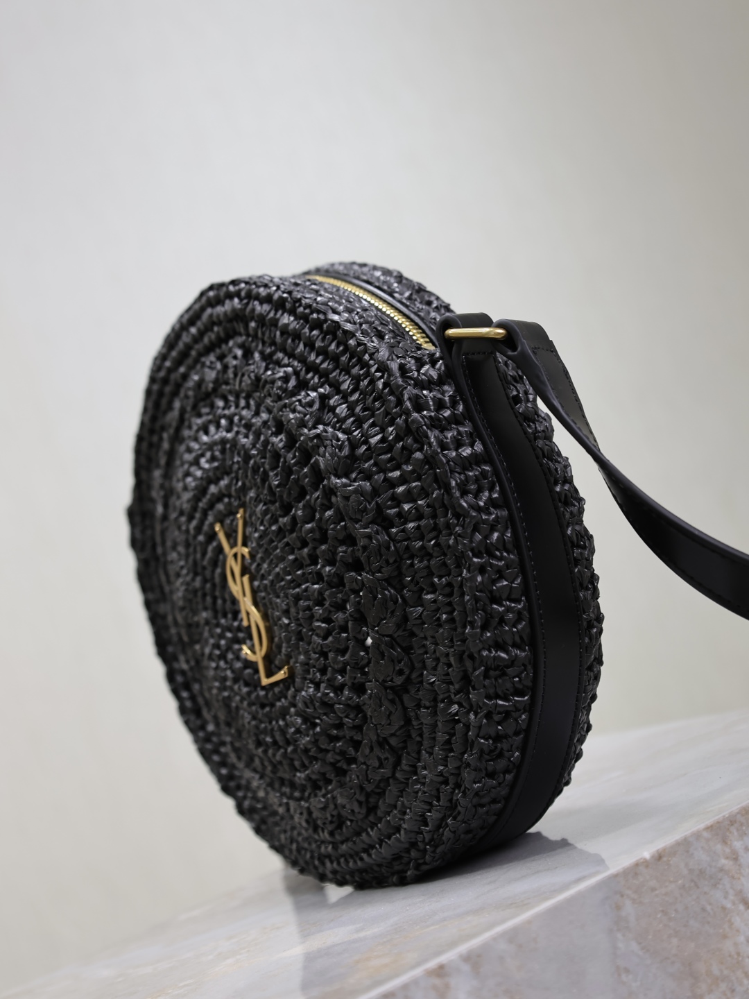 Yves Saint Laurent round woven bag 685601