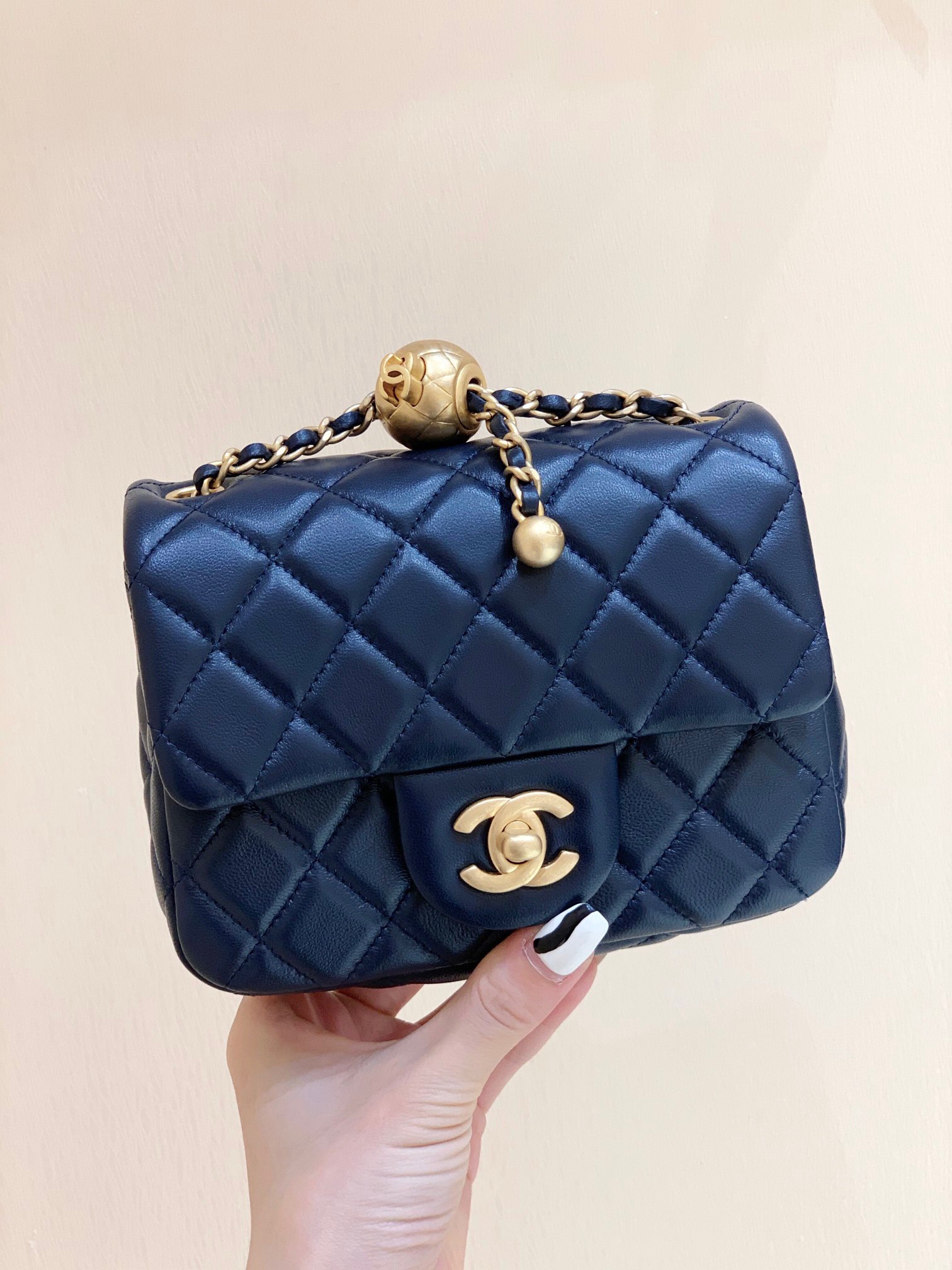 Chanel 23K cf mini chain bag AS1786