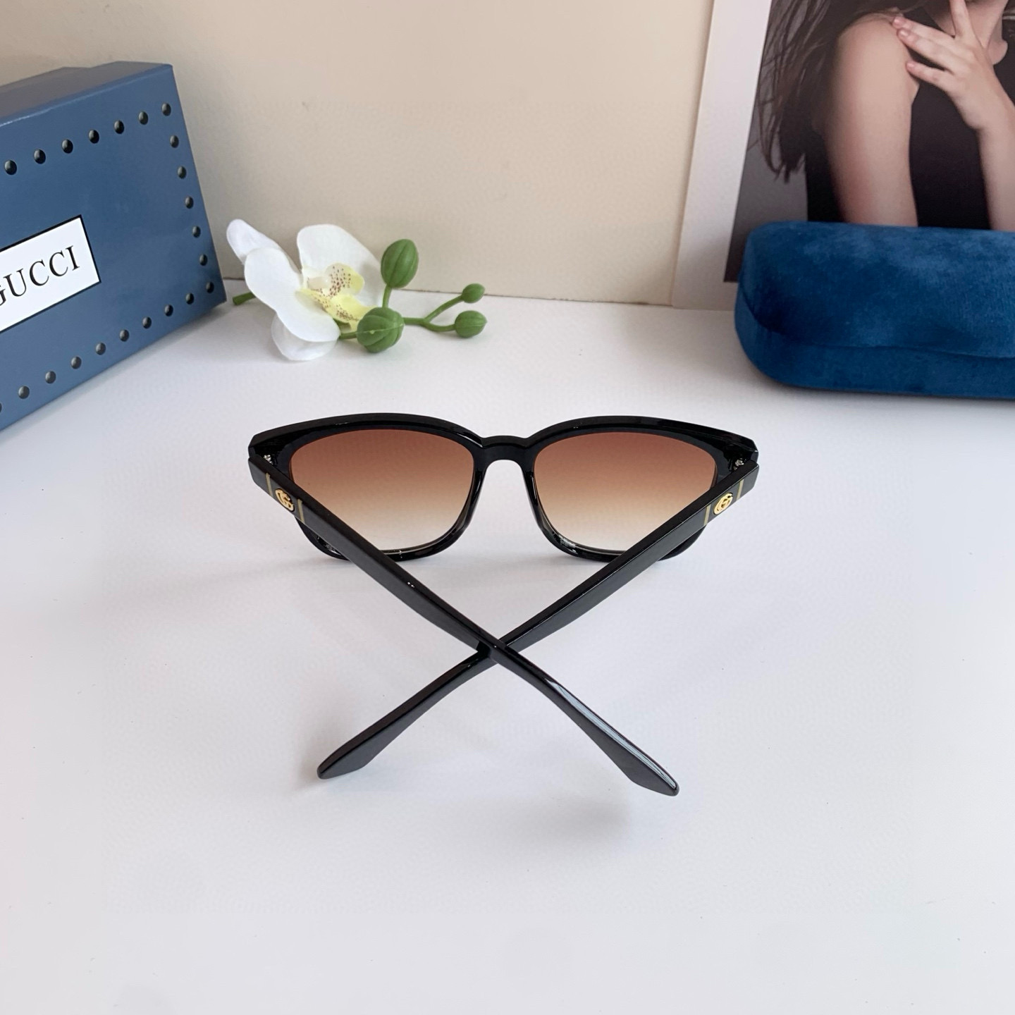 Gucci Round Frame Sunglasses