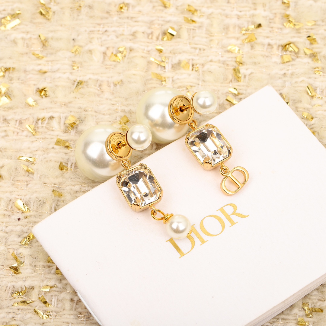 Dior Large and small pearls and diamond earrings