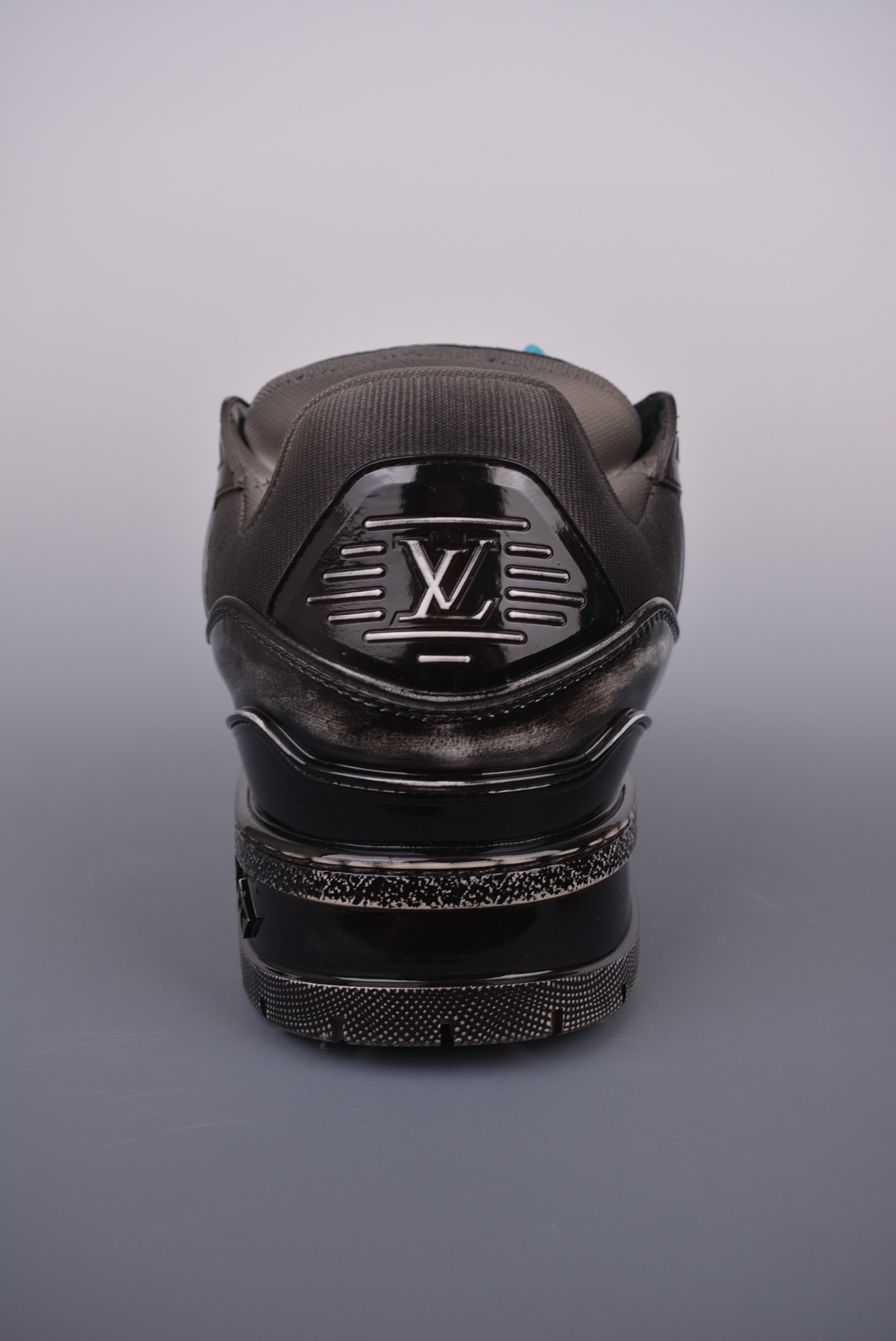 Louis Vuitton Trainer Maxi Low Sneaker Black Distressed