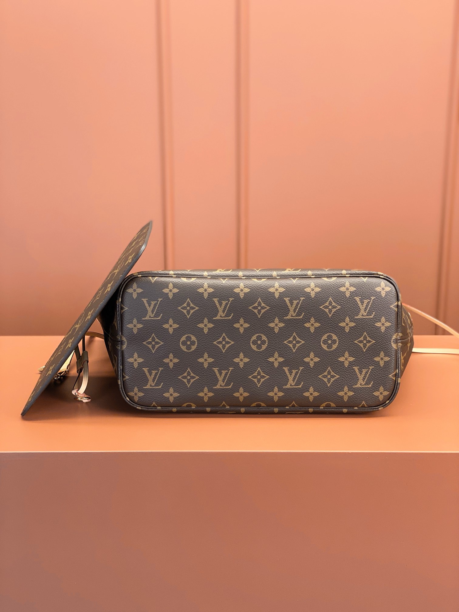 Louis Vuitton NEVERFULL Medium Handbag M41177