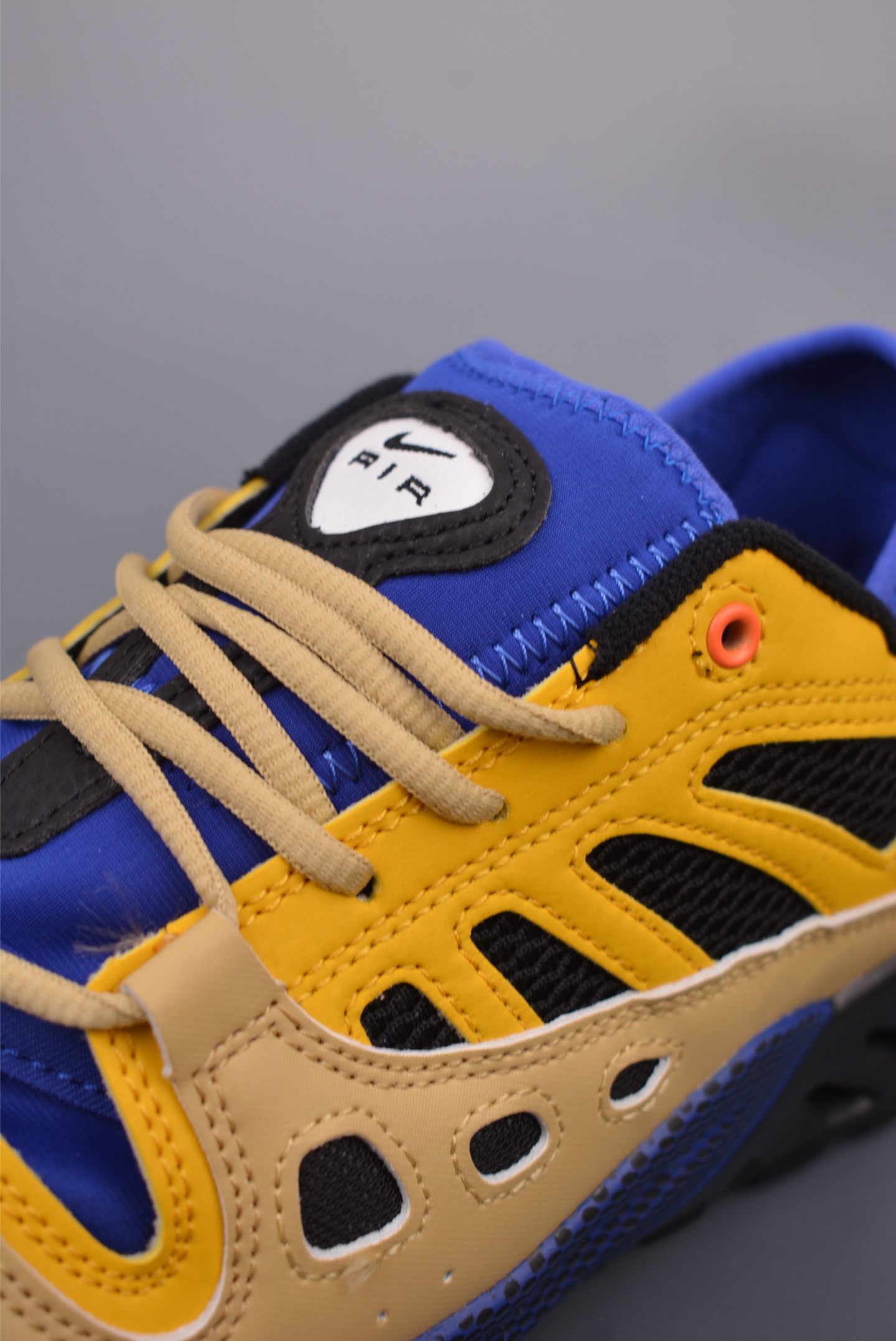 Nike ACG Air Exploraid Yellow Blue Black  FJ1920-400