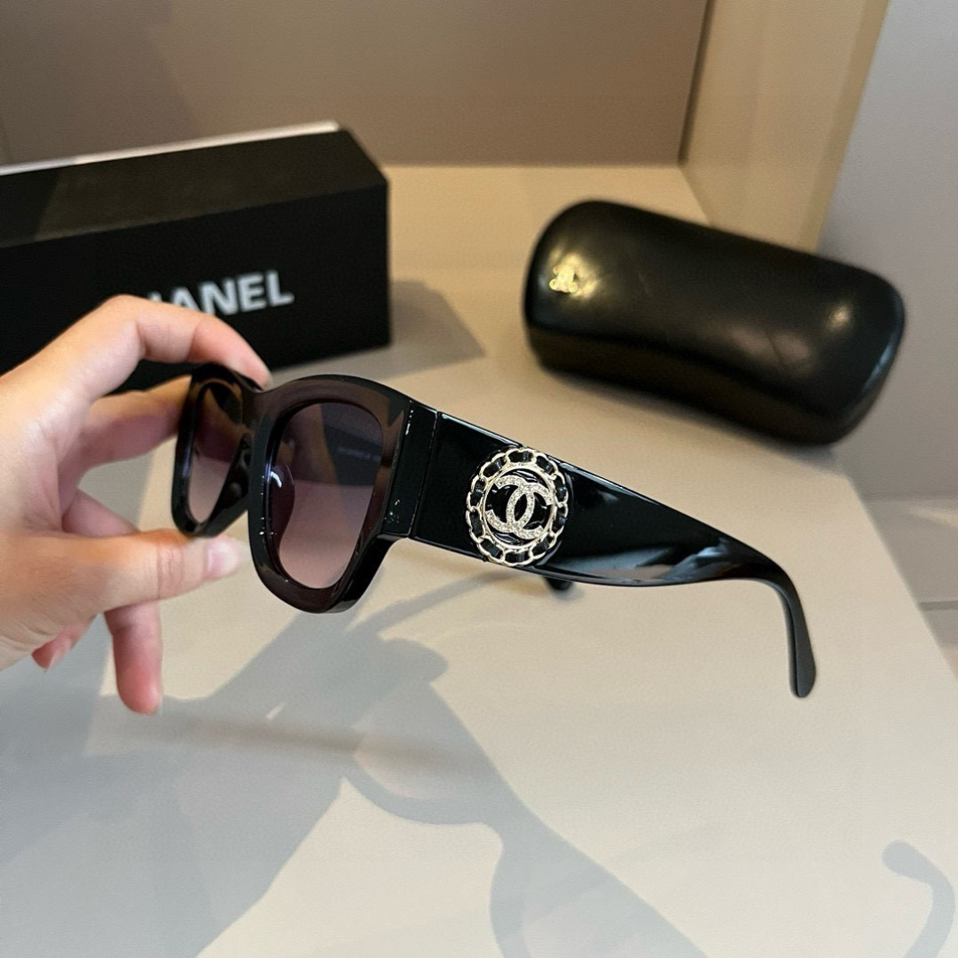 Chanel round frame sunglasses