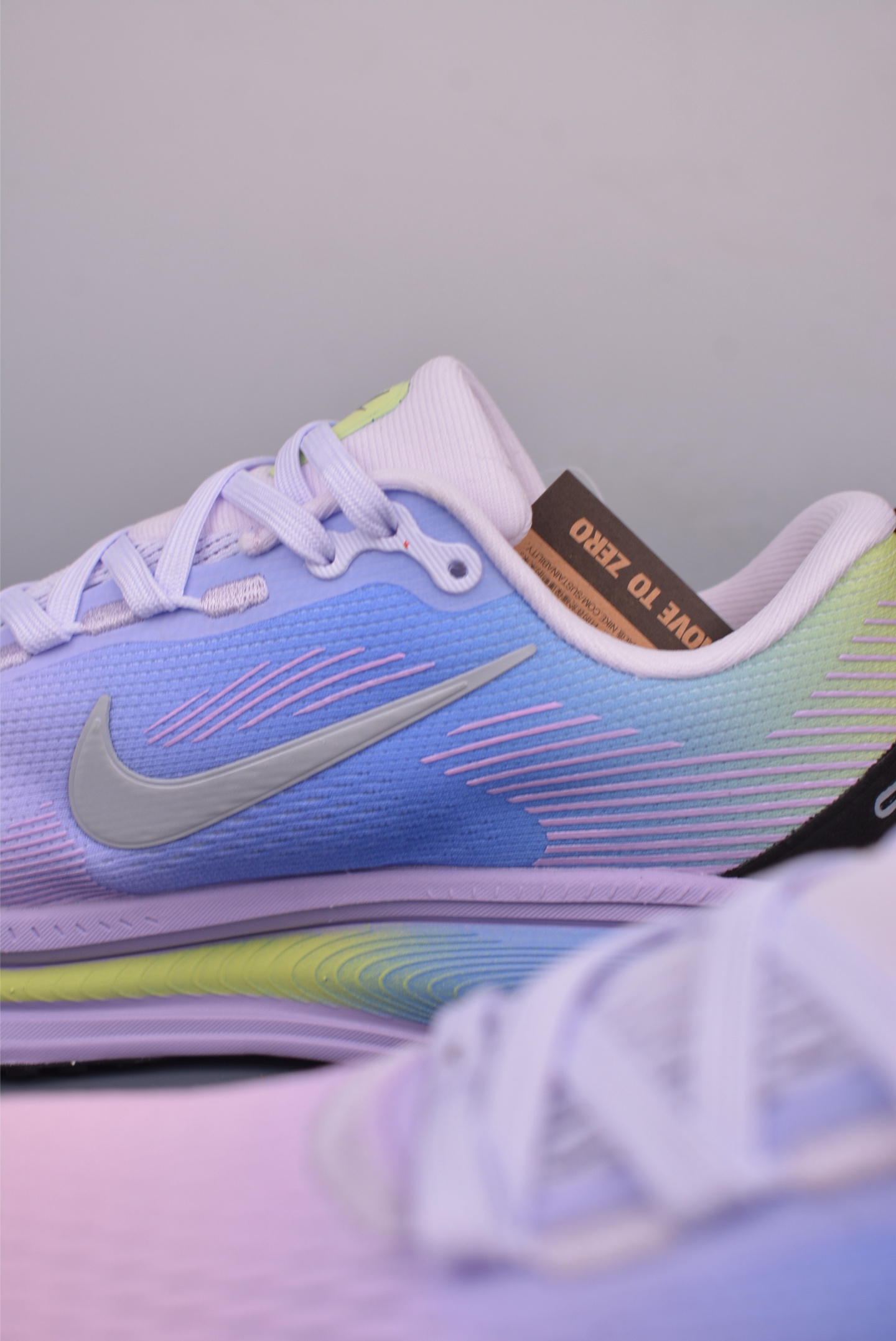Nike Vomero 18 ZoomX 
