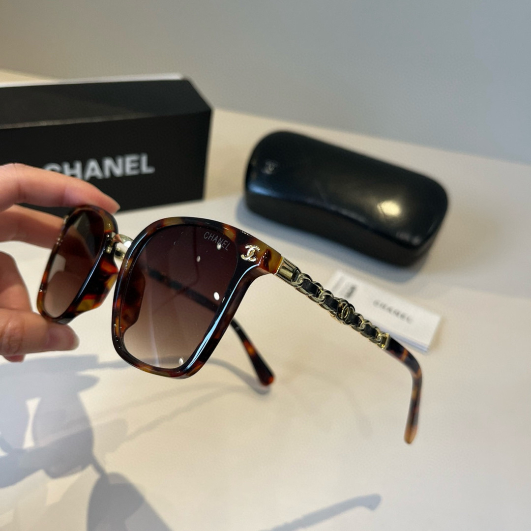 Chanel round frame sunglasses