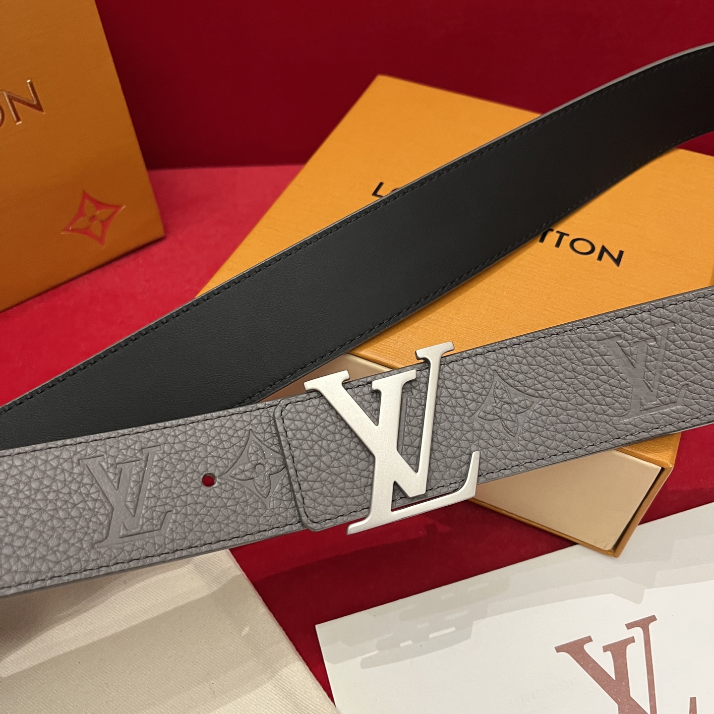 Louis Vuitton Litchi Embossed Cowhide Men's Belt, 4CM Width