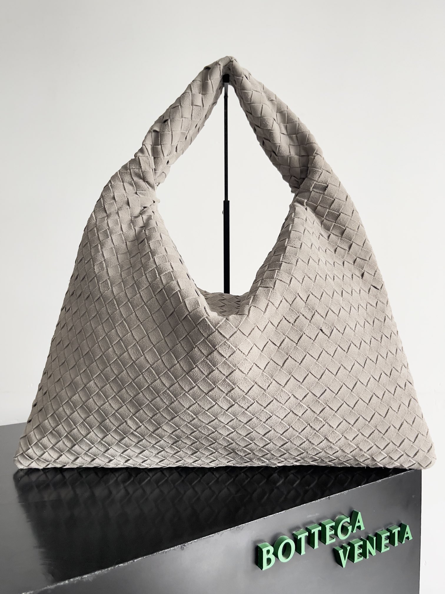 Bottega Veneta Hop Large Bag 763970
