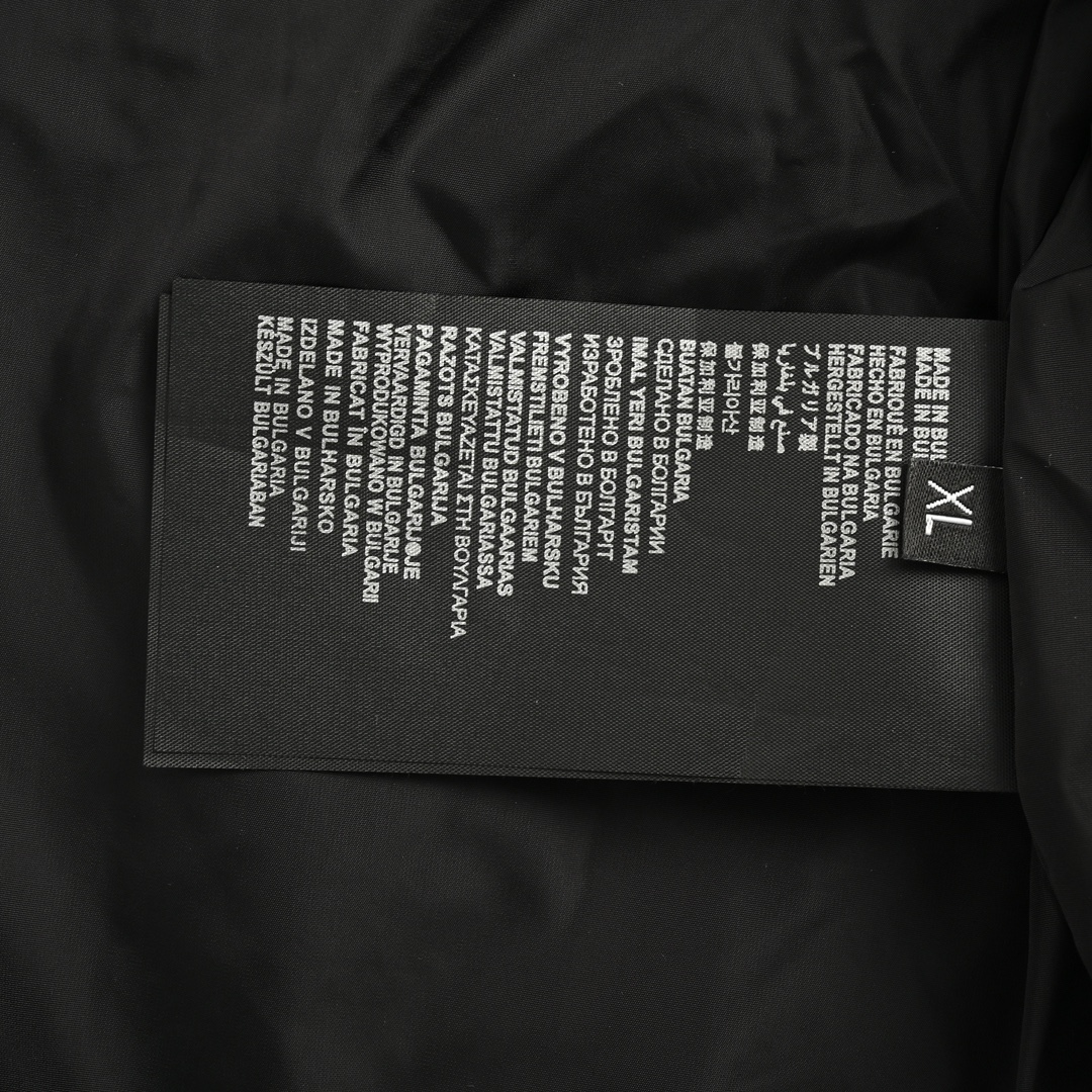 Prada 24Fw triangle logo padded jacket