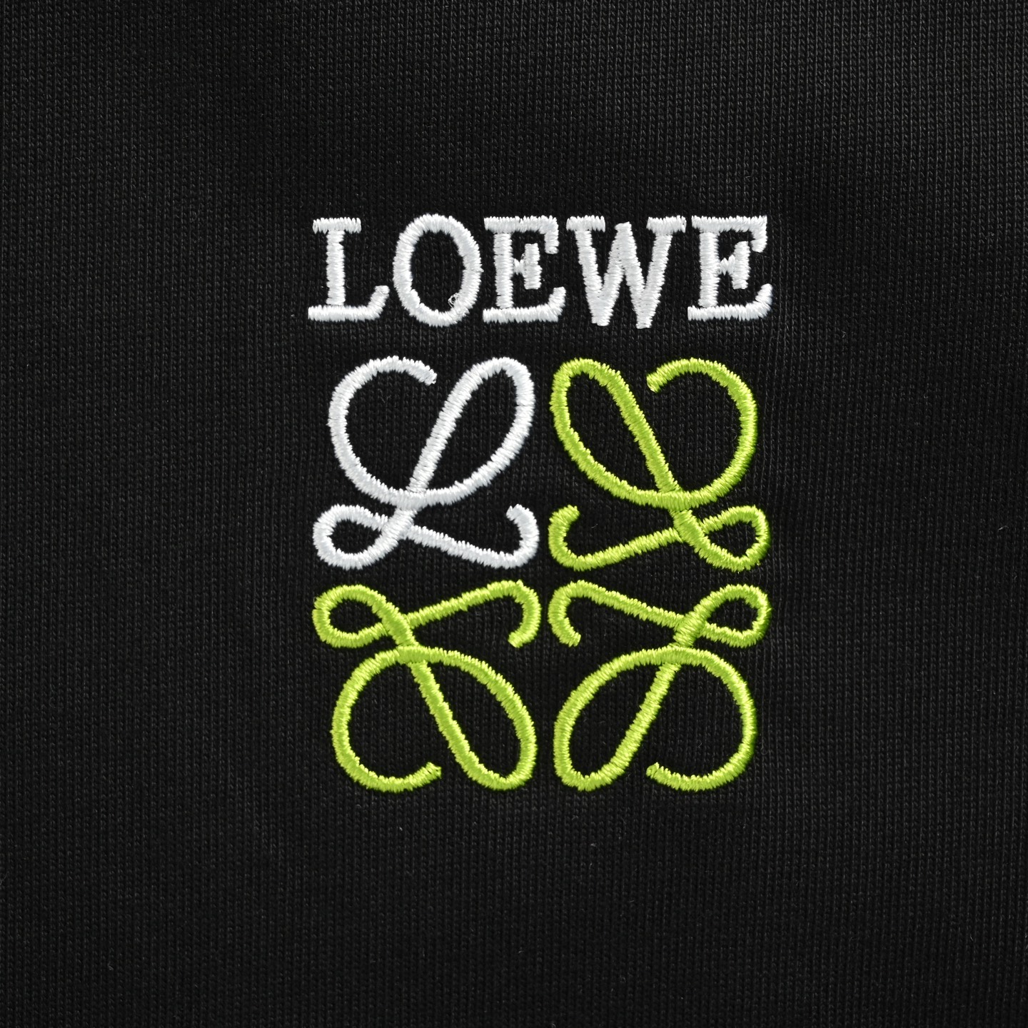 Loewe 25ss short-sleeve shirt with contrasting logo embroidery