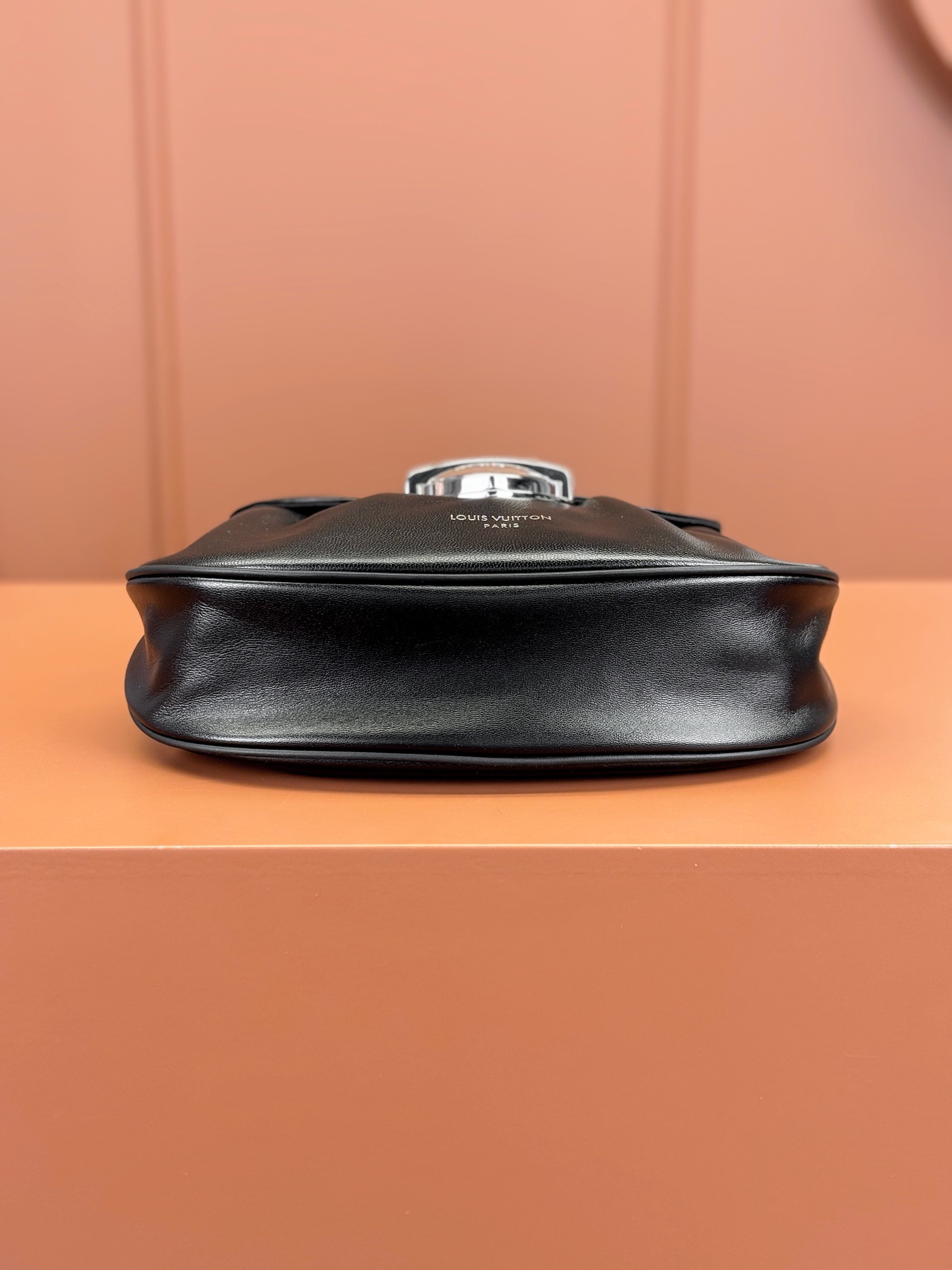 Louis Vuitton SUNSET VIBE Handbag M12192