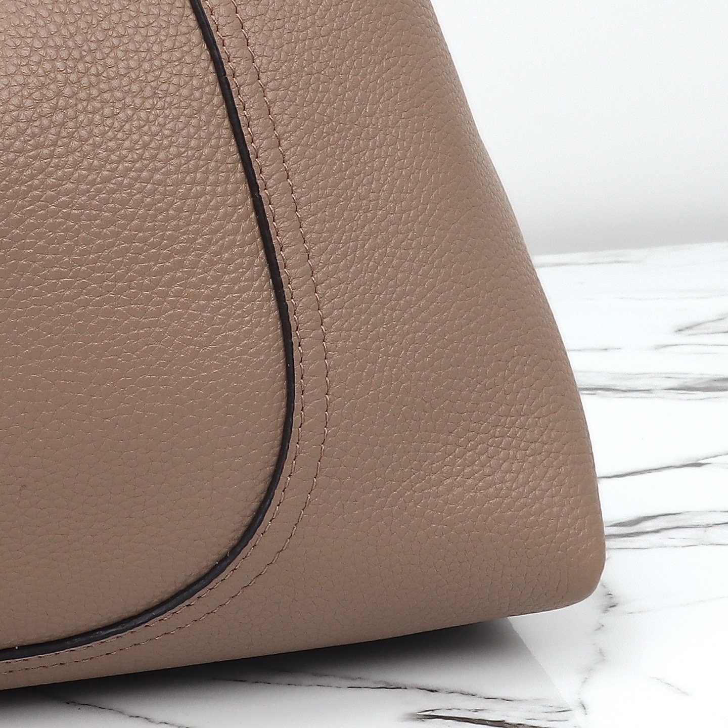 Gucci Softbit XL Shoulder Bag 837466 AAEAO 1523