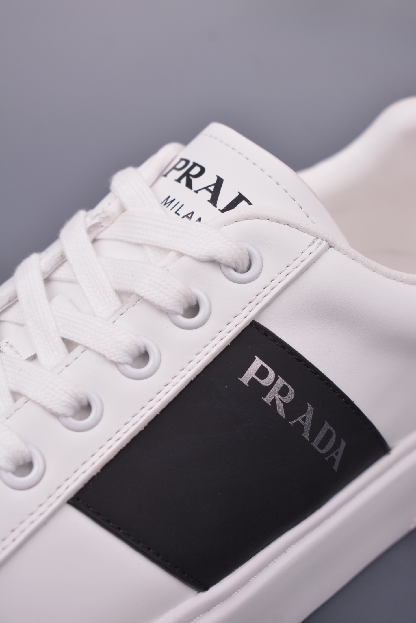 Prada Logo Lace-Up Casual Men's Shoes Black and White 3D928M