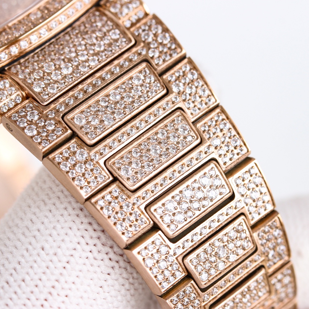 Patek Philippe 7021 Ladies Nautilus