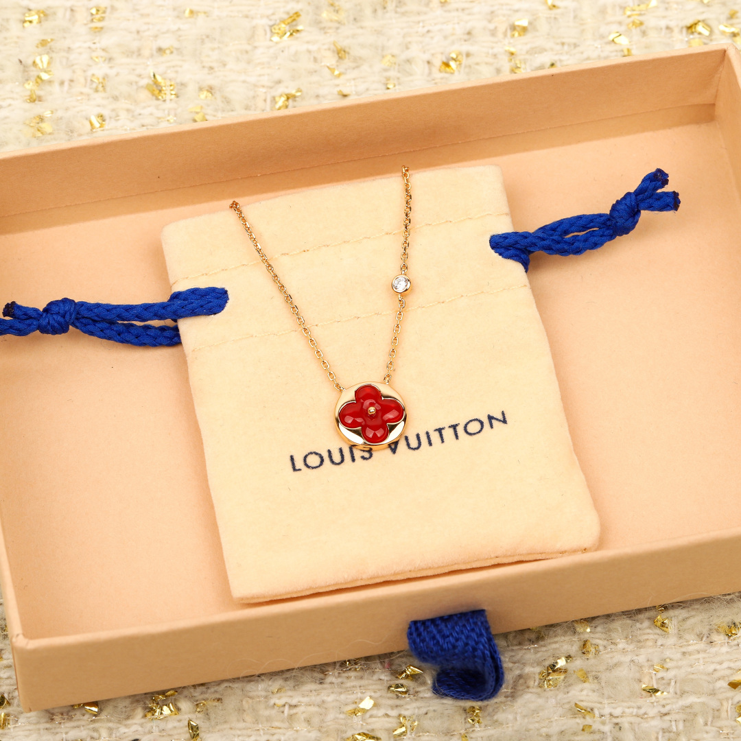 Louis Vuitton Agate Necklace