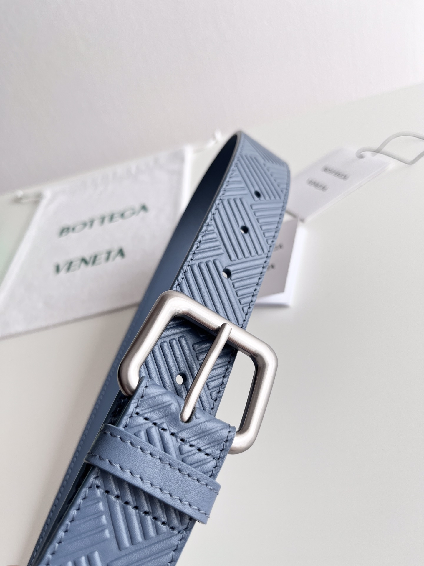 Bottega Veneta embossed cowhide double-sided belt 3.5cm wide