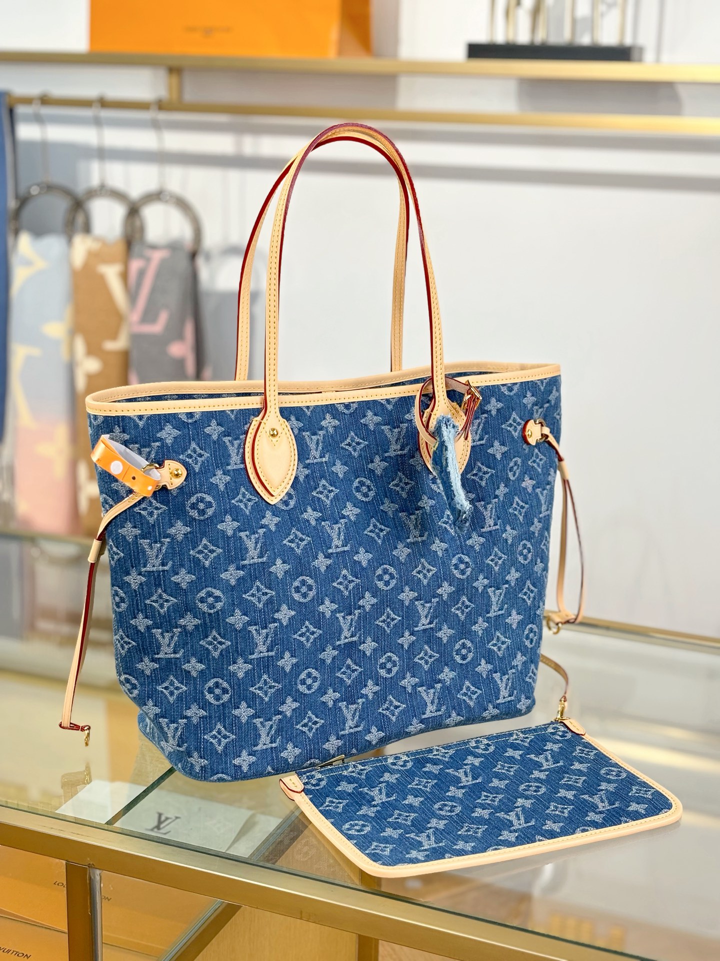 Louis Vuitton NEVERFULL Medium Handbag M13192