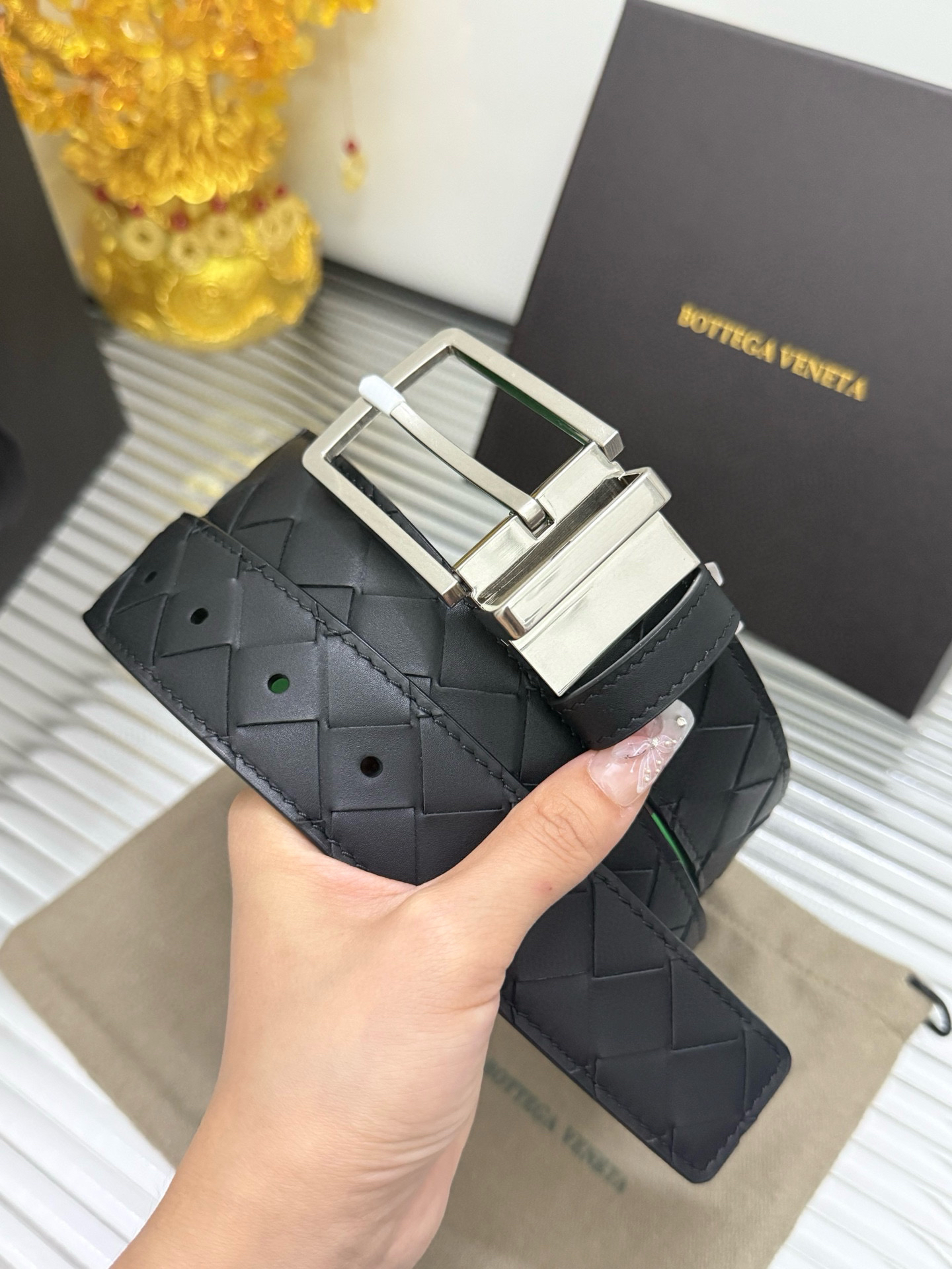 Bottega Veneta woven cowhide double-sided belt with a width of 3.4cm