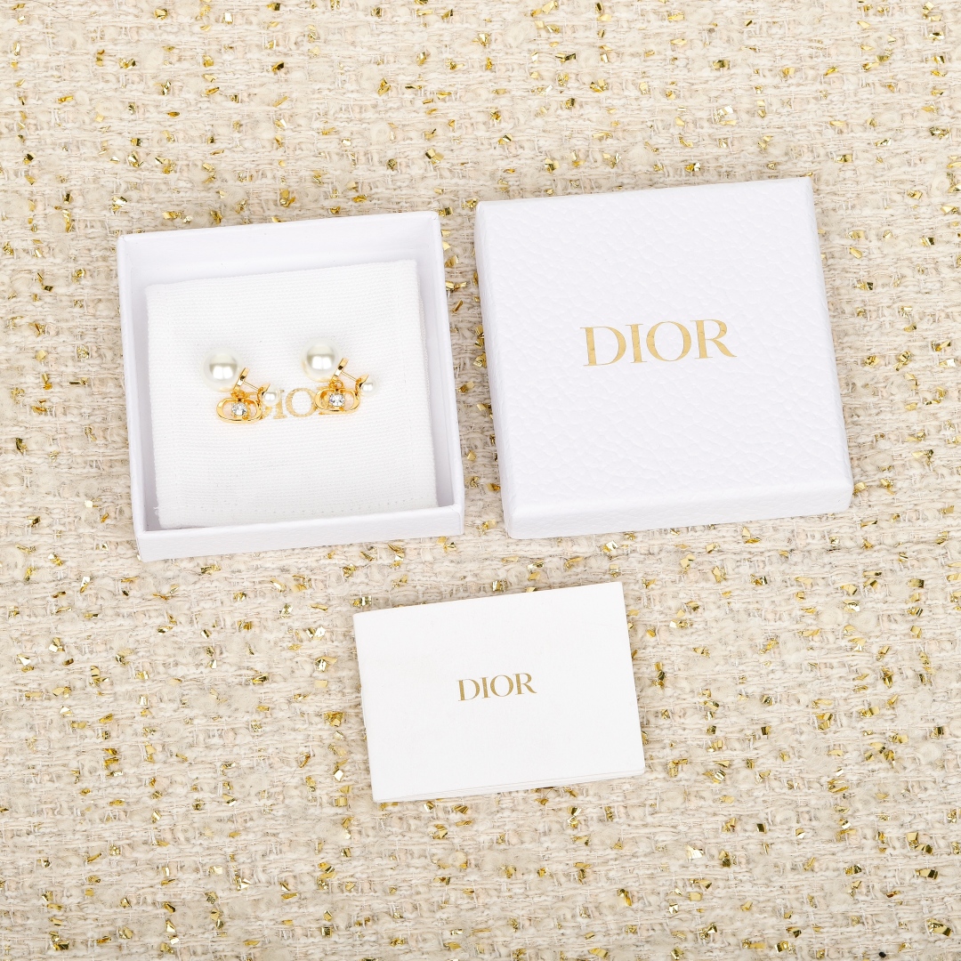 Dior Pearl Earrings