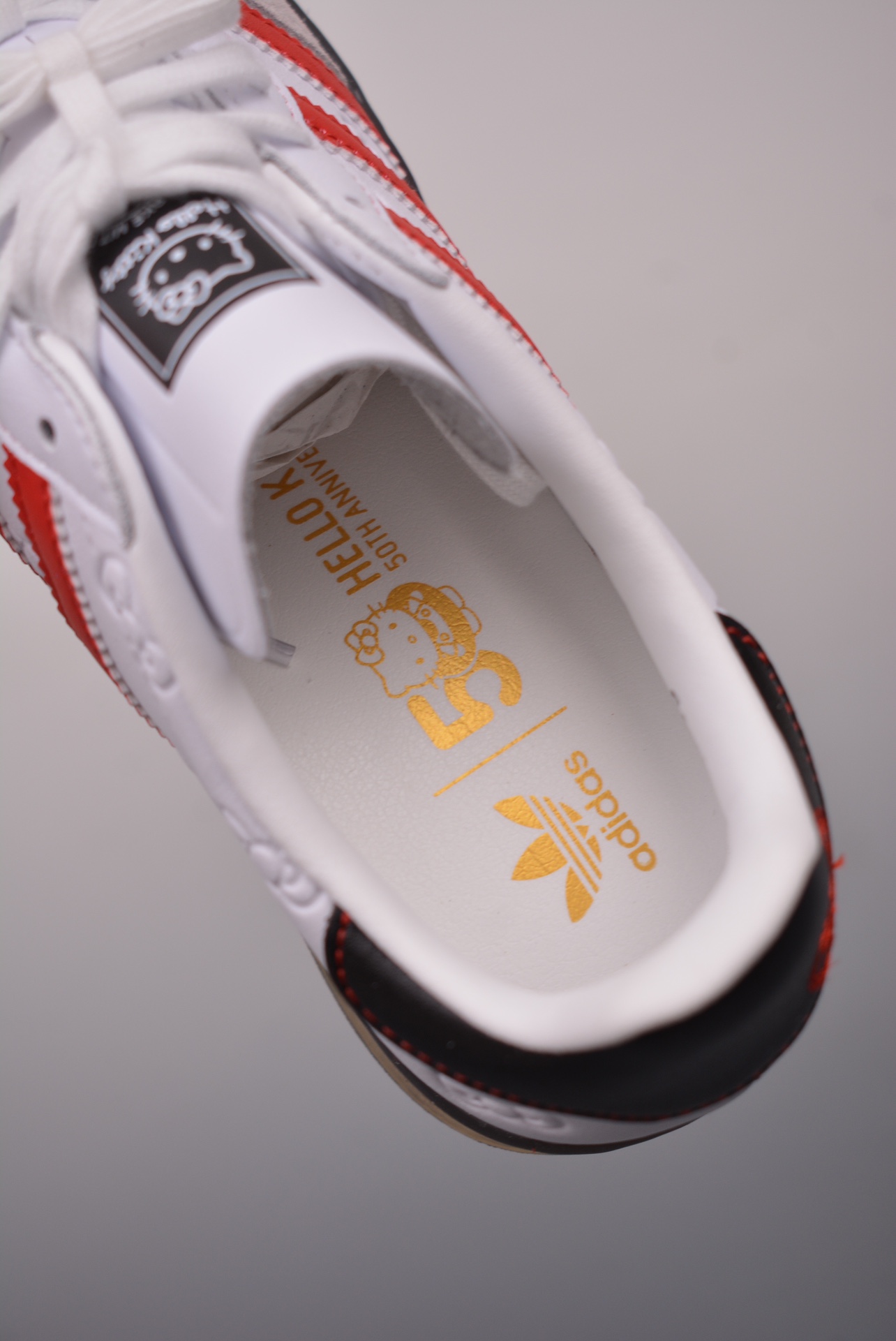《Hello Kitty》x Adidas Gazelle Indoor Trainers Hello Kitty And Friends II0013