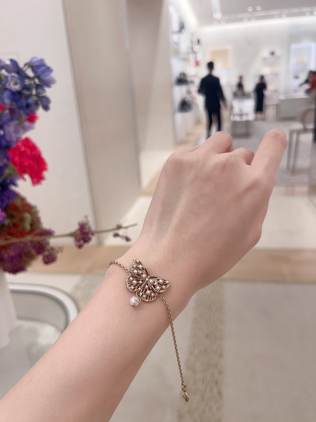 Dior hollow butterfly bracelet