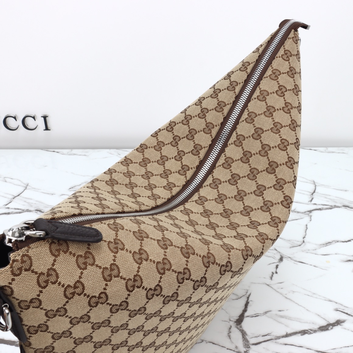Gucci B large shoulder bag 800194 FAD8Q 9760
