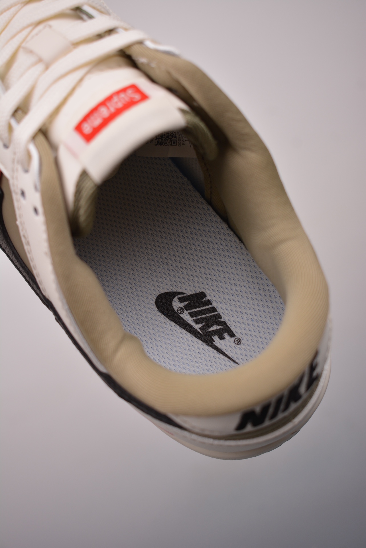 Supreme x Nike By You SB Dunk Low Retro SP white and green CH8311-231