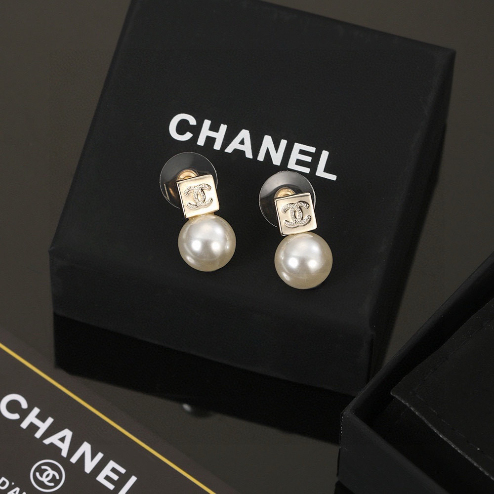 Chanel Square CC Large Pearl Earrings