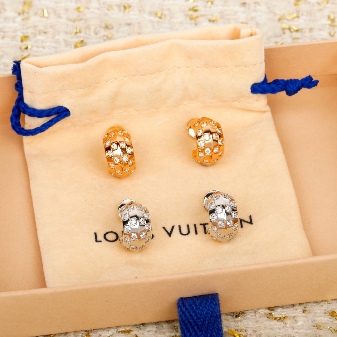 LE DER DE LOUIS VUITTON Diamond earrings