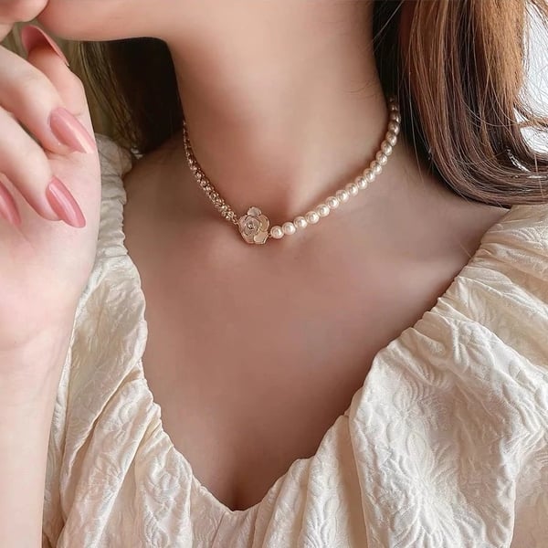 Camellia Flower Pearl Necklace Vintage