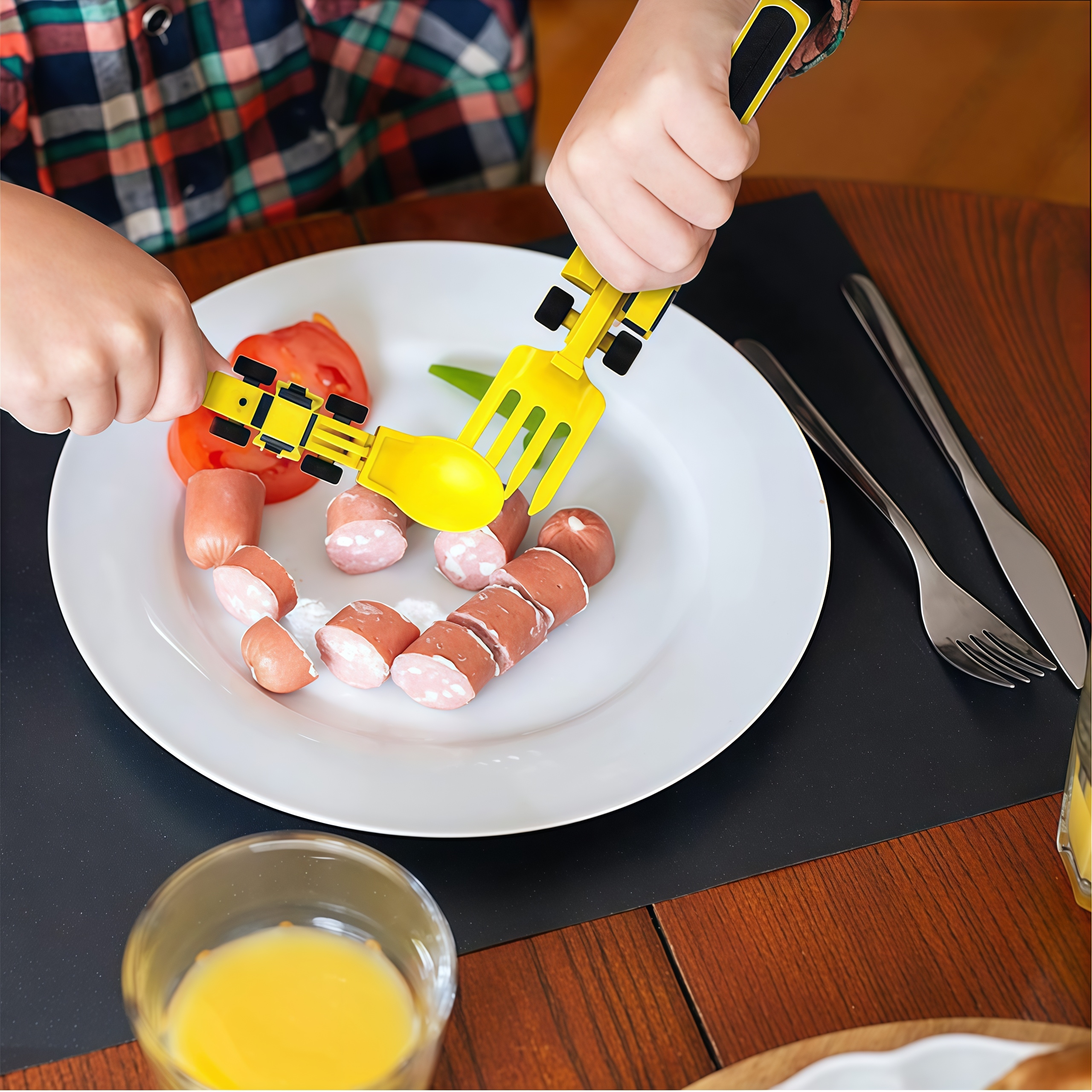Construction Vehicle Tableware Set