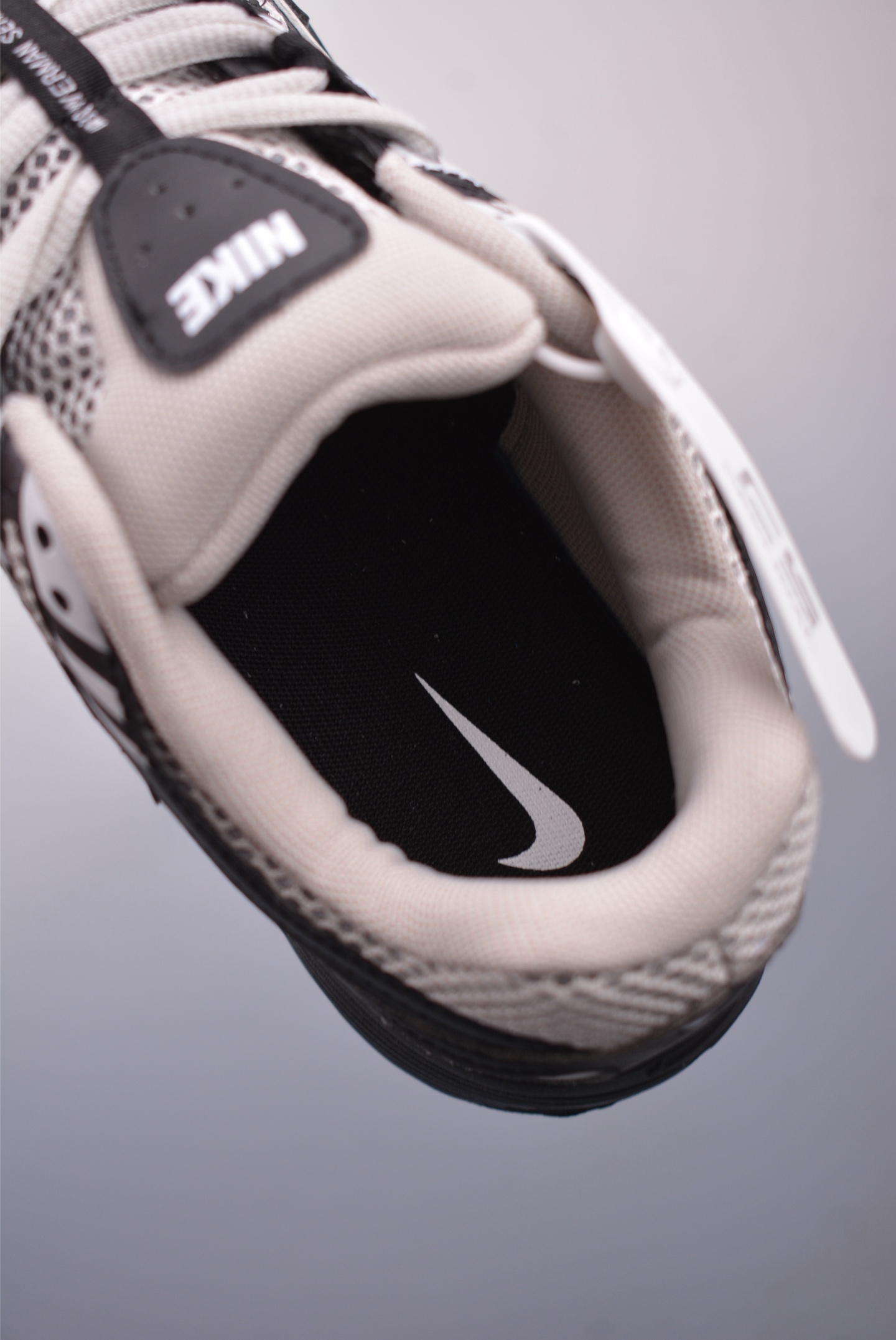 Nike P-6000 Premium Running Shoes Black and White Oreo HJ3488-002
