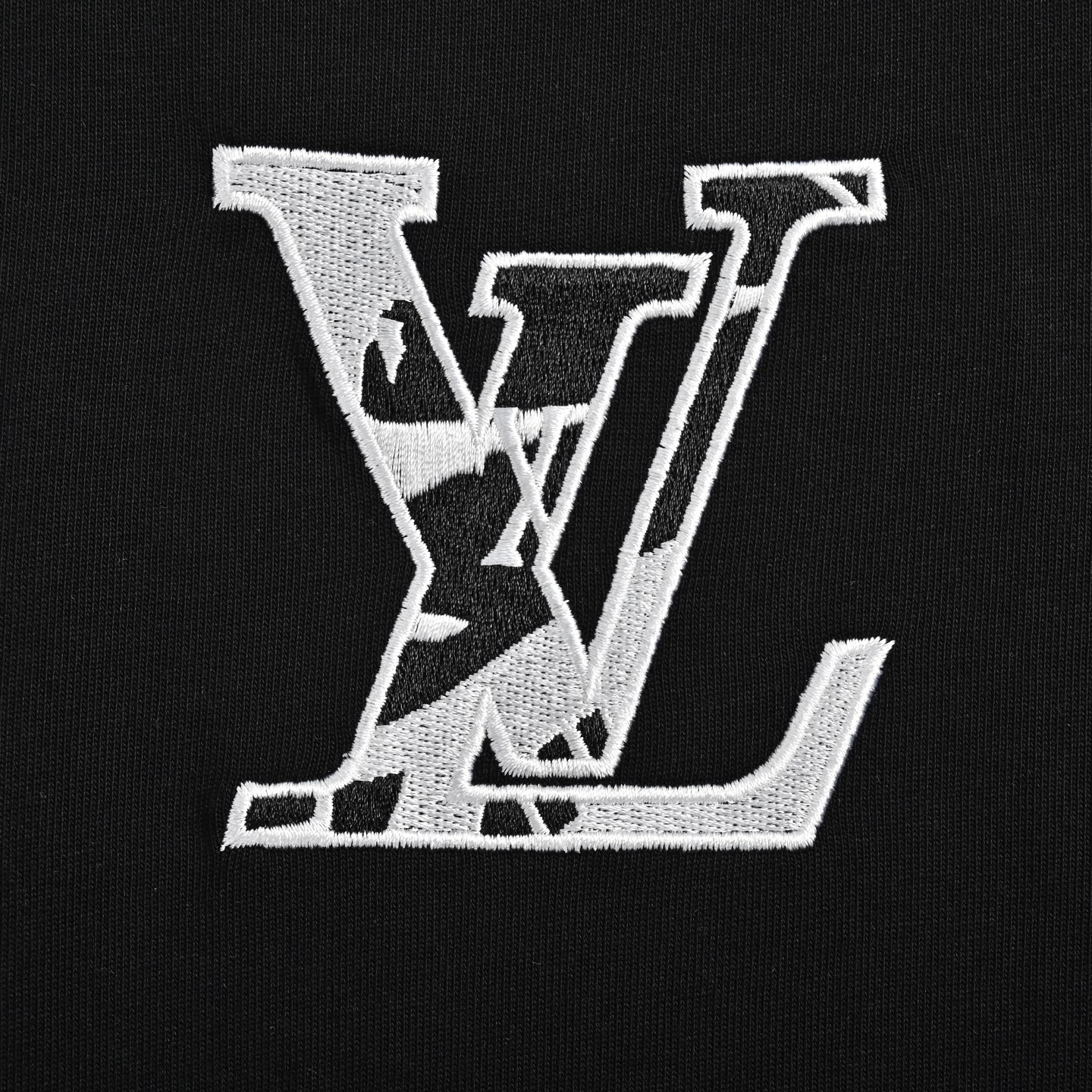 Louis Vuitton 25ss short sleeves with three-flower ski logo embroidery on the collar